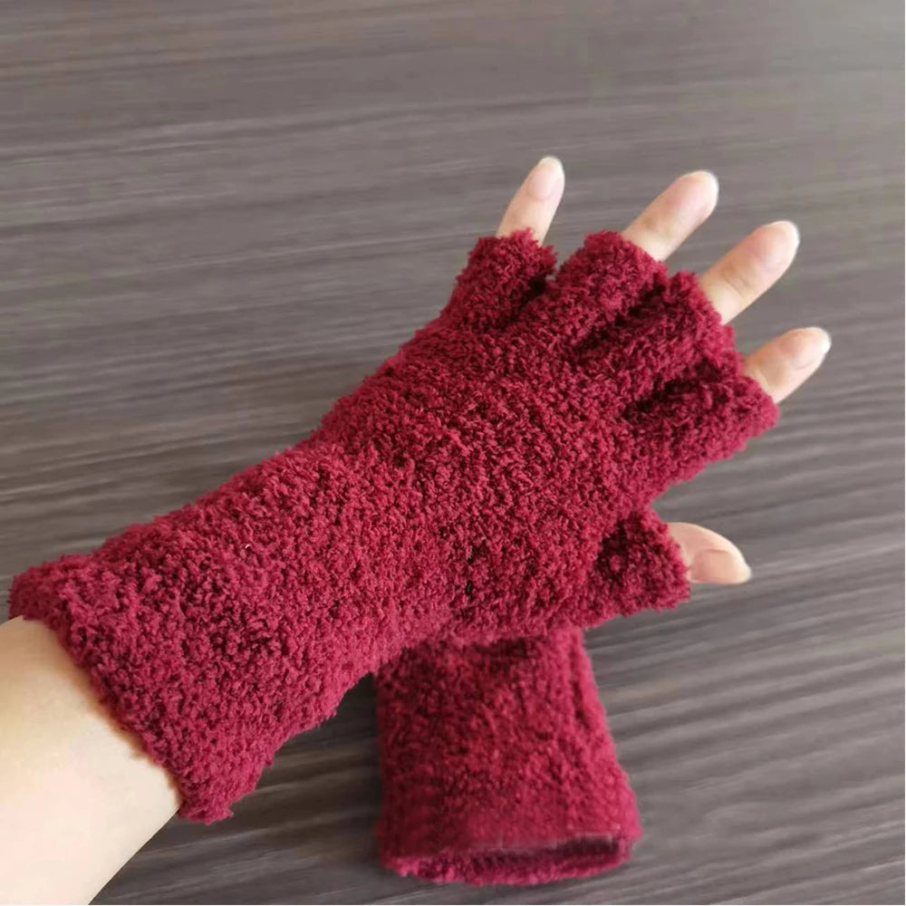 Cozy Knit Half Finger Warmers for Winter Comfort