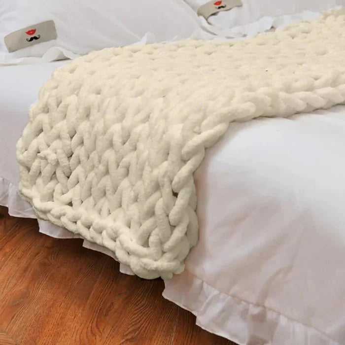 Luxurious Handcrafted Thick Knit Blanket for Ultimate Comfort