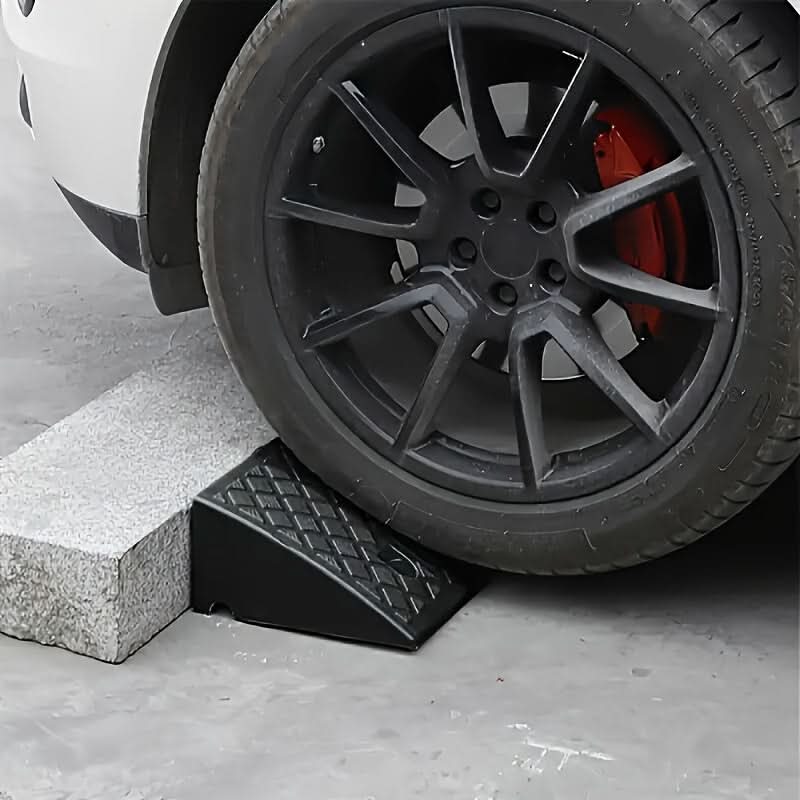 Versatile Grip Ramps for Seamless Loading and Access