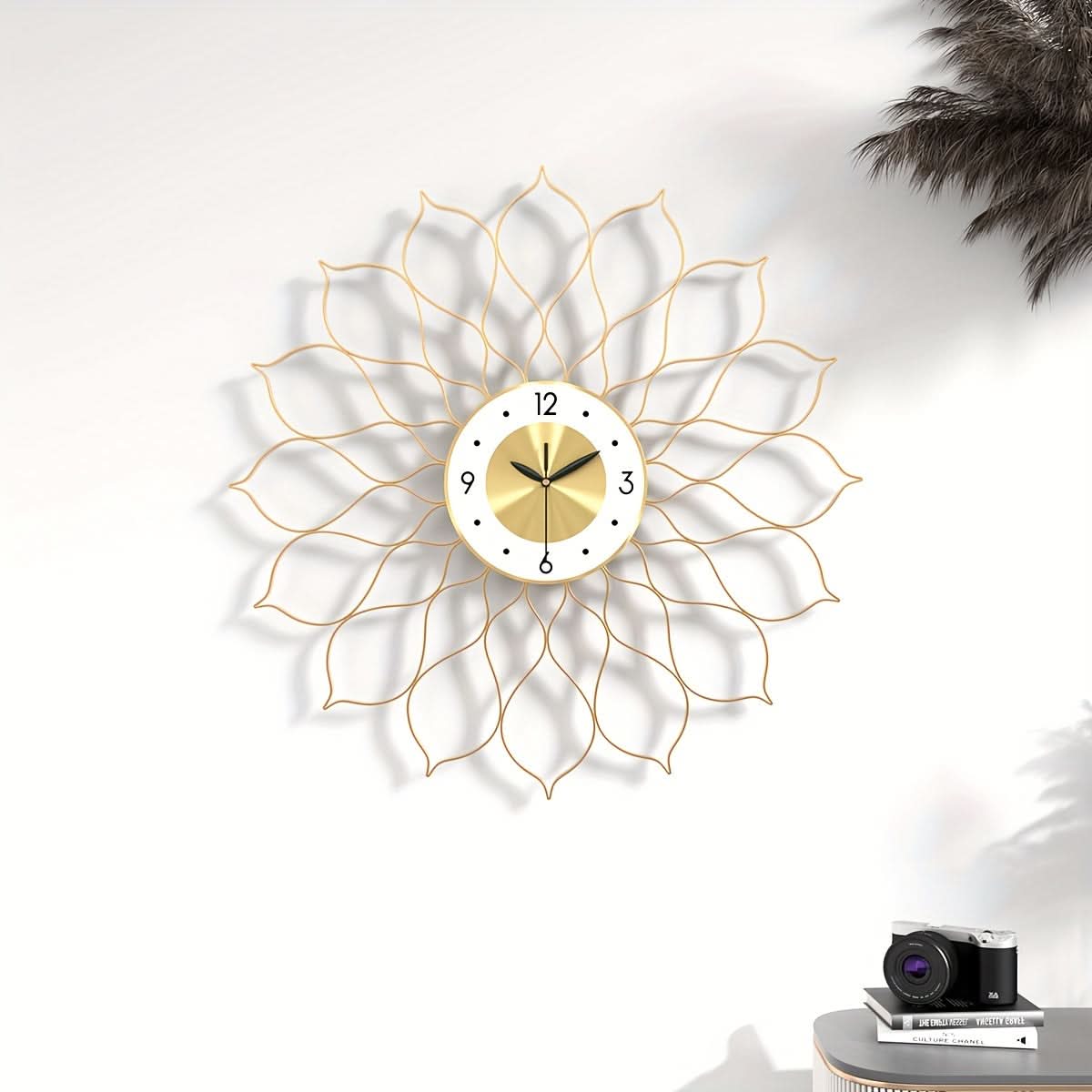 Sleek Elegance Gold Wall Clock for Contemporary Spaces