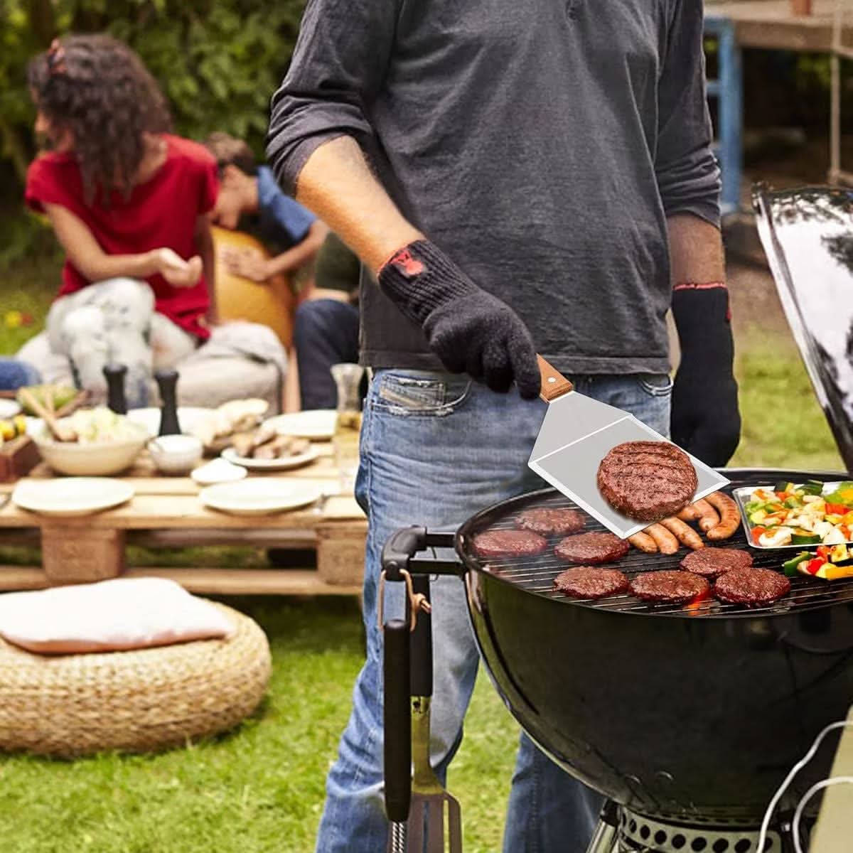 GrillMaster Pro – Premium Ergonomic BBQ Spatula