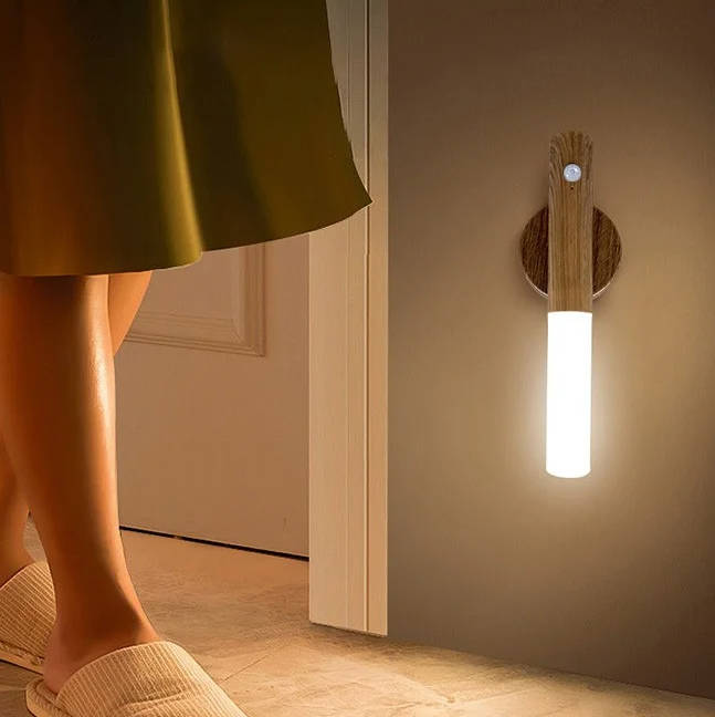 Smart Motion-Activated Night Light for Effortless Navigation