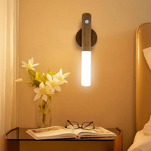 Smart Motion-Activated Night Light for Effortless Navigation