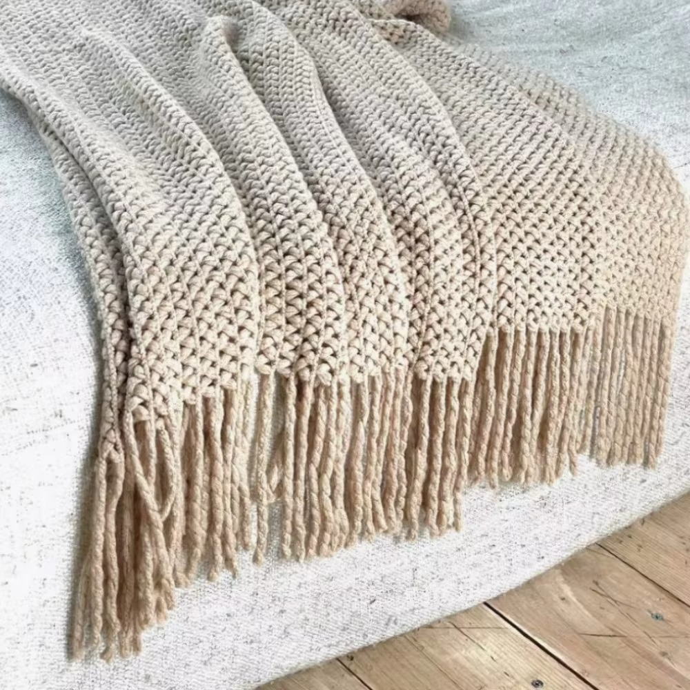 Cozy Knit Blanket for Sofa and Bed - Soft Acrylic Comfort