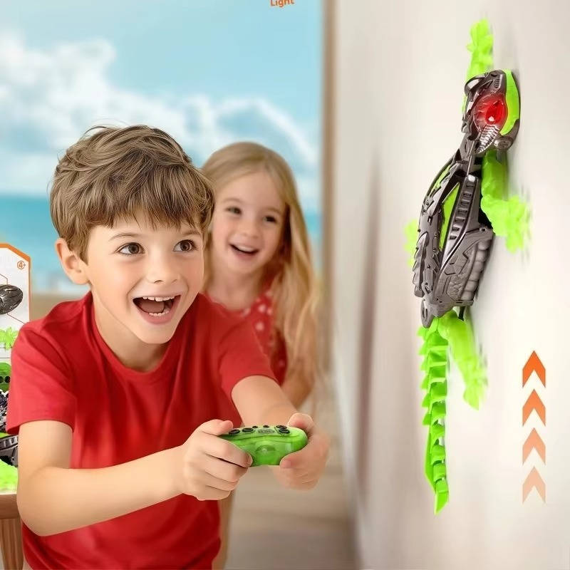 Creepy Crawler Remote-Controlled Lizard