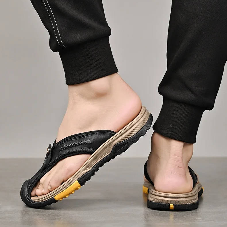 Lightweight Water-Resistant Closed-Toe Sandals for Men
