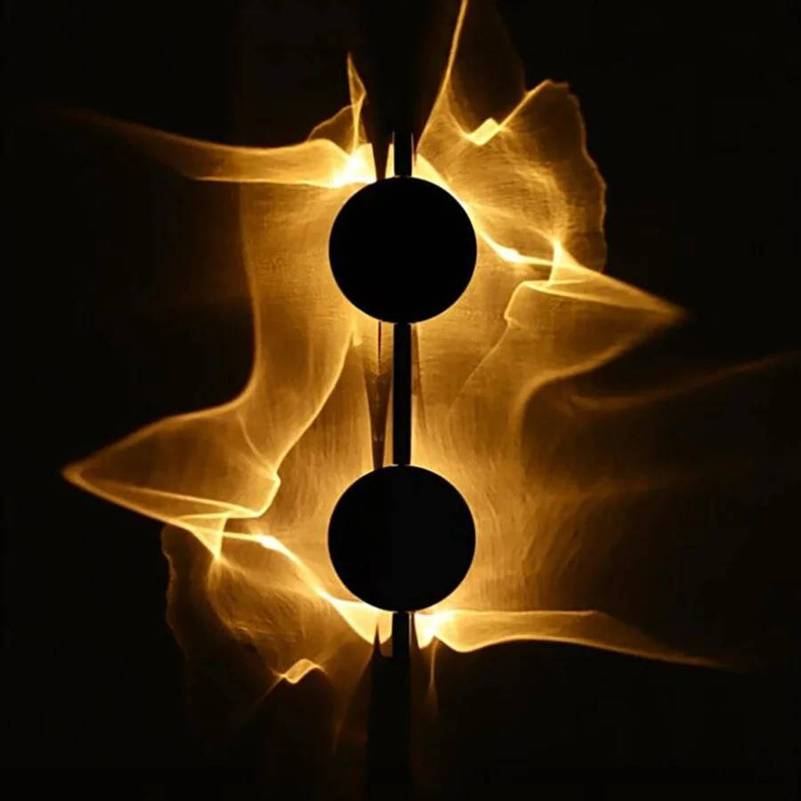 Sleek Modern Wall Light Fixture