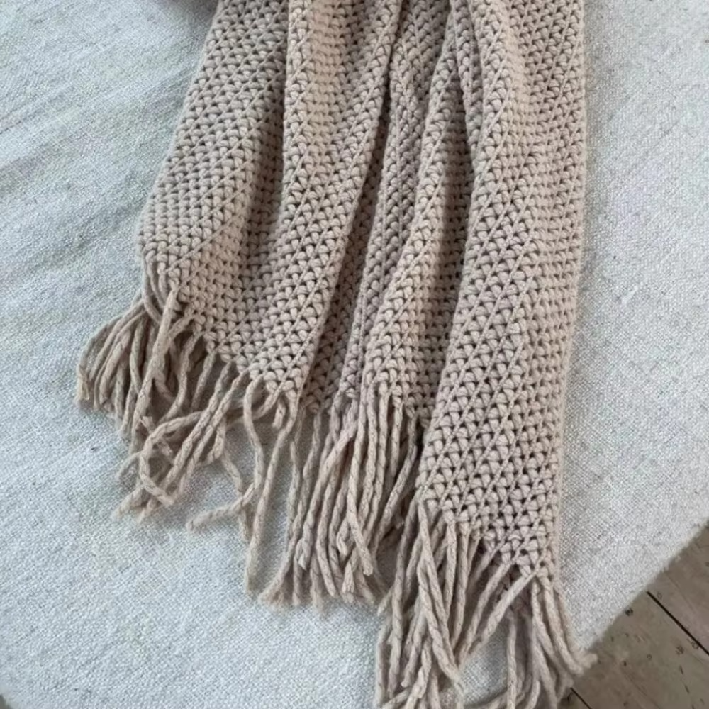 Cozy Knit Blanket for Sofa and Bed - Soft Acrylic Comfort
