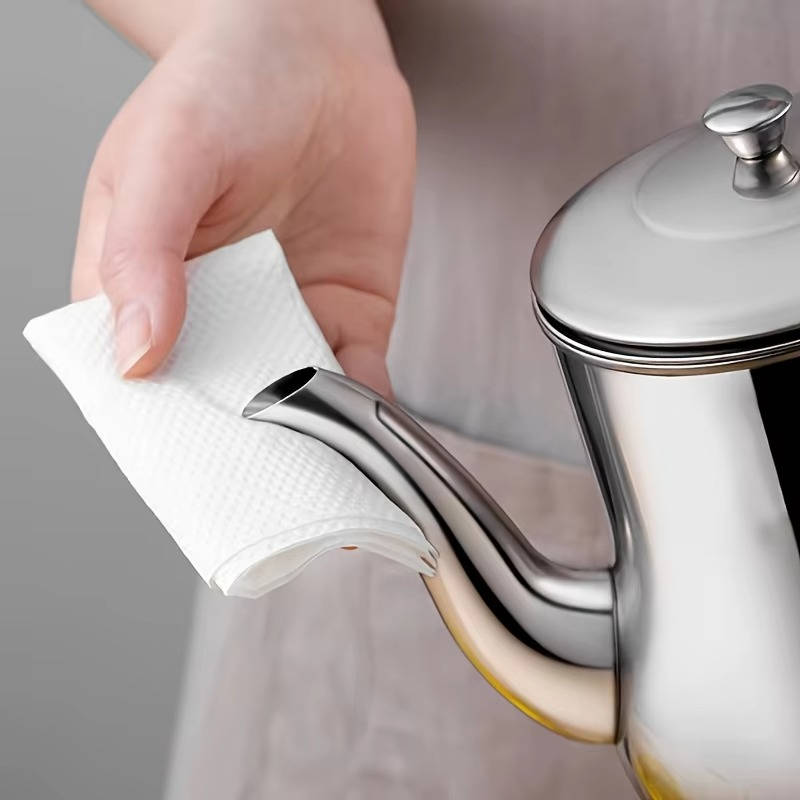 Effortless Drippings Keeper for Kitchen Convenience