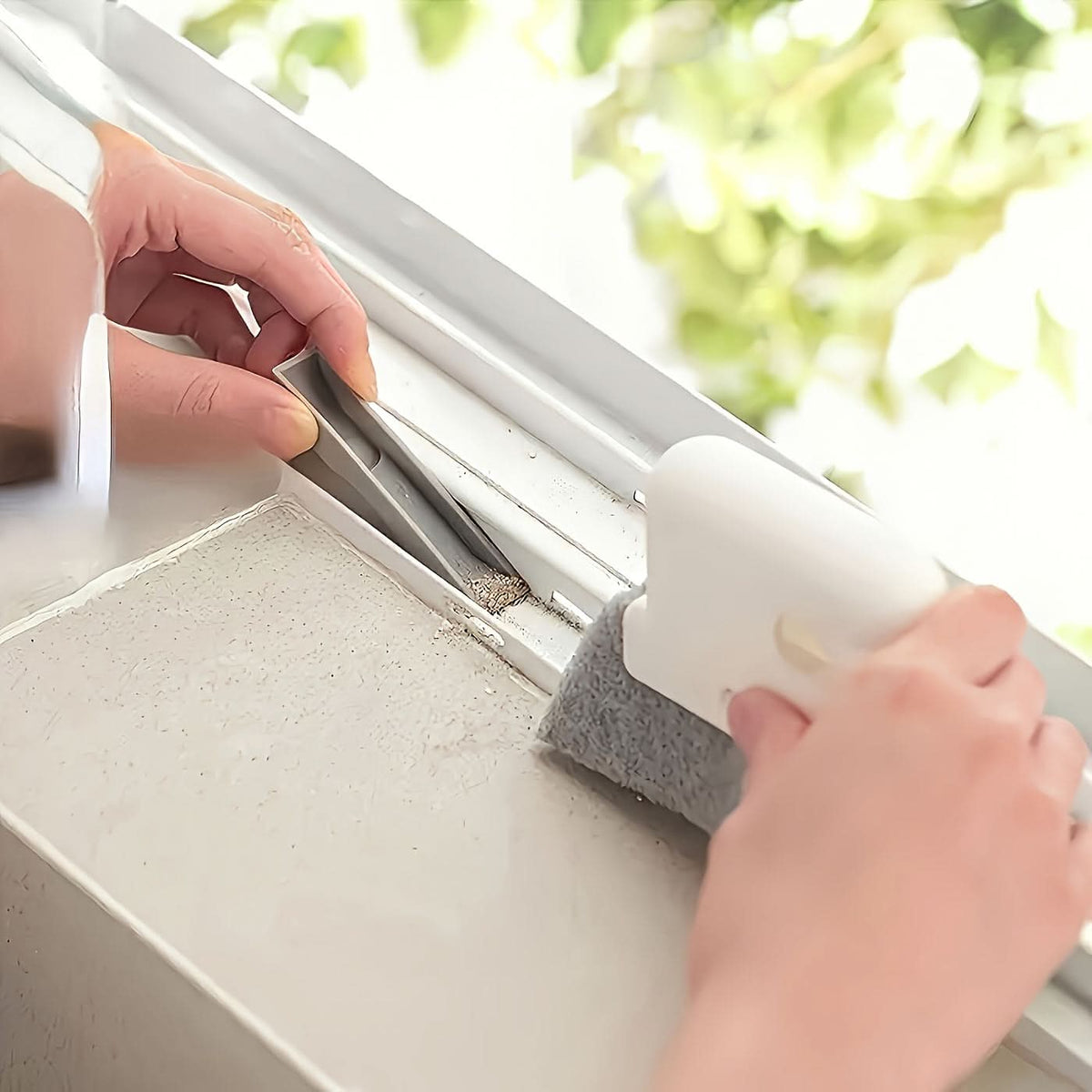 DustBuster Pro – Versatile Handheld Cleaning Brush for Every Surface