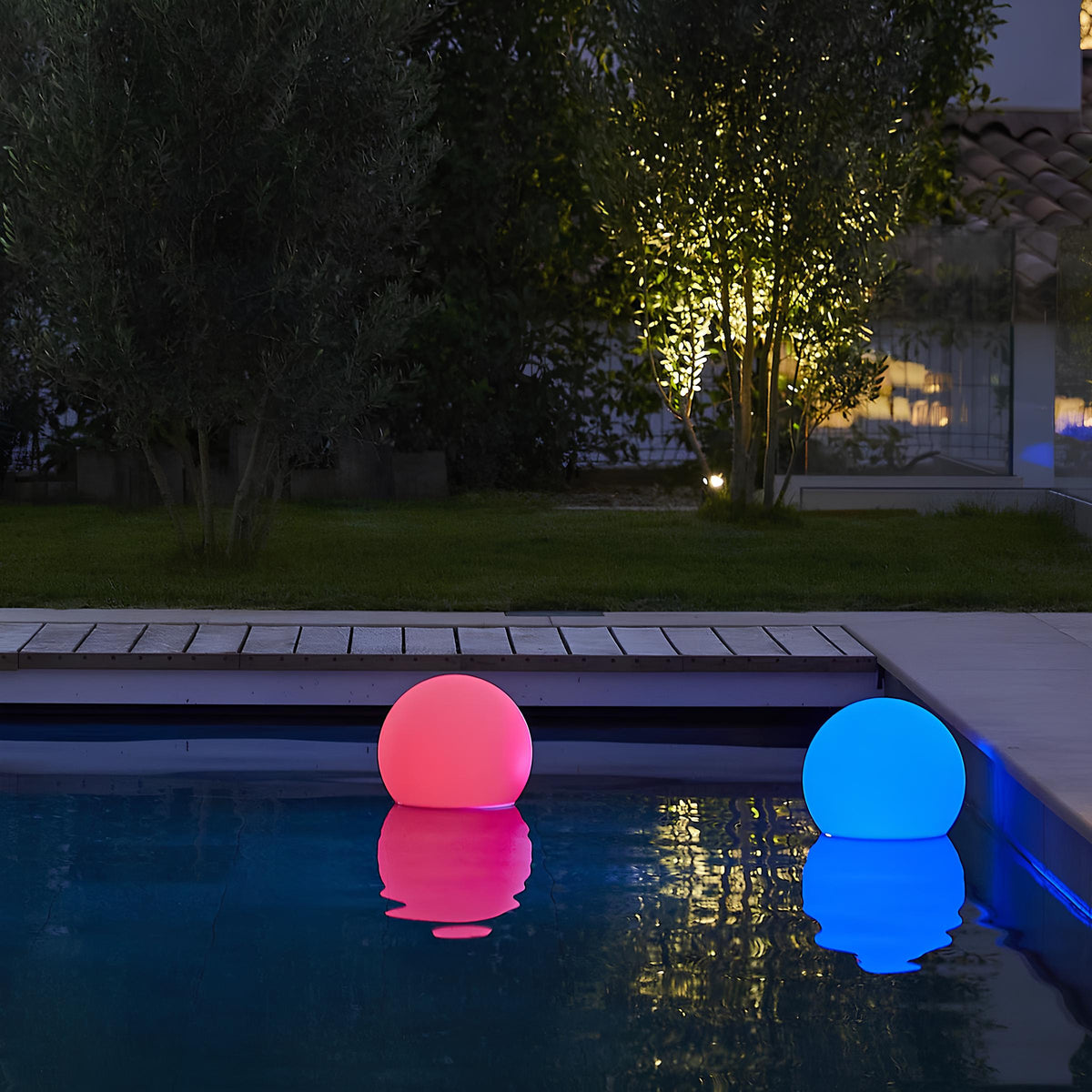 Indoor and Outdoor Wireless Mood Lighting - Sphere Design Lamp
