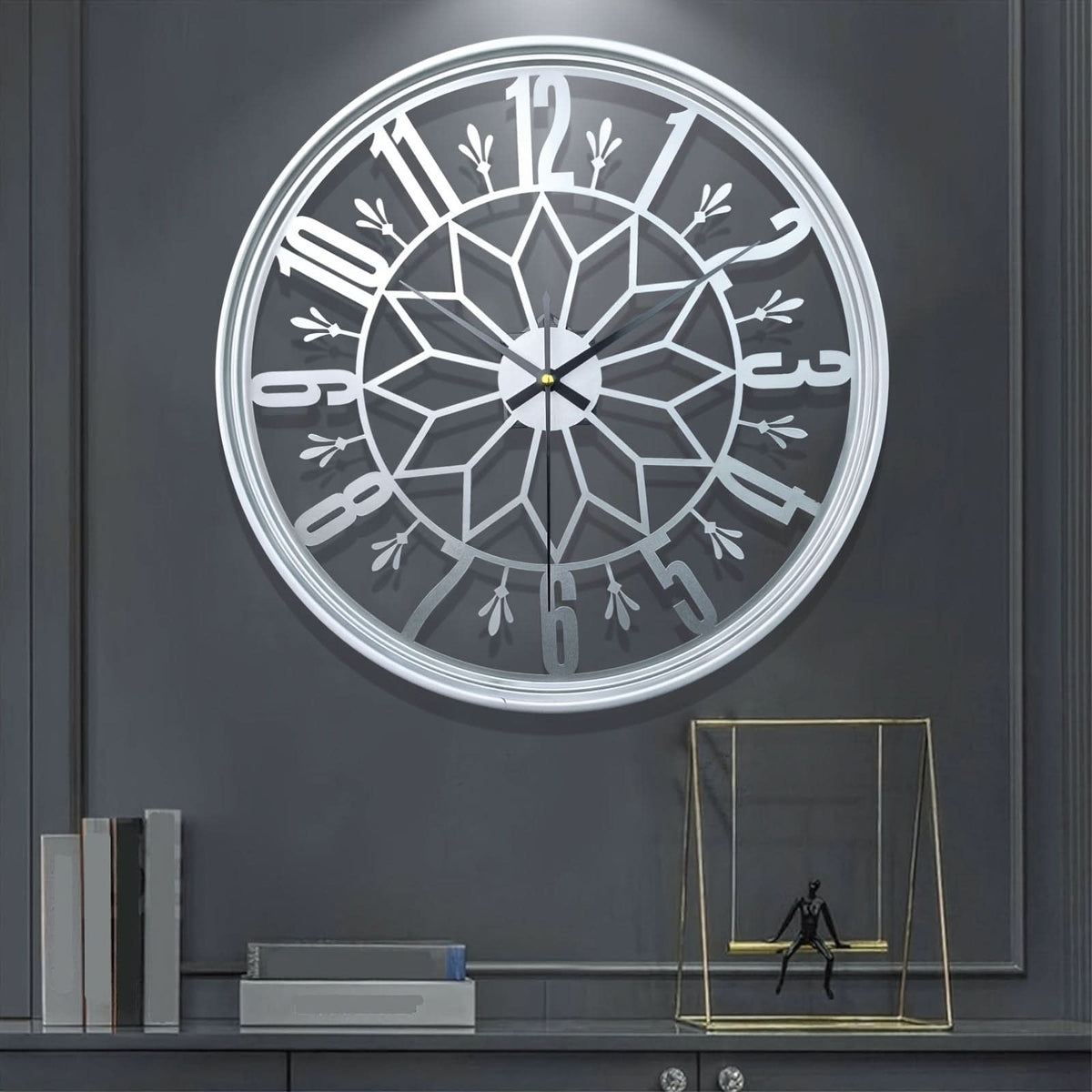 Elegant 40 cm Round Iron Wall Clock for Modern Spaces