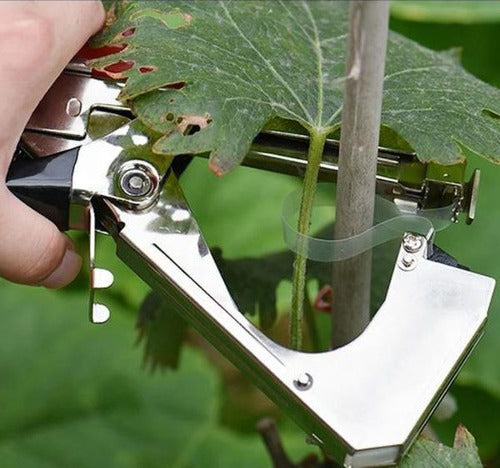 Effortless Garden Support Tool for Climbing Plants