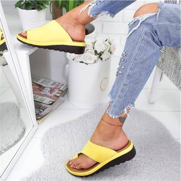 Comfort Fit Sandals for Optimal Foot Alignment