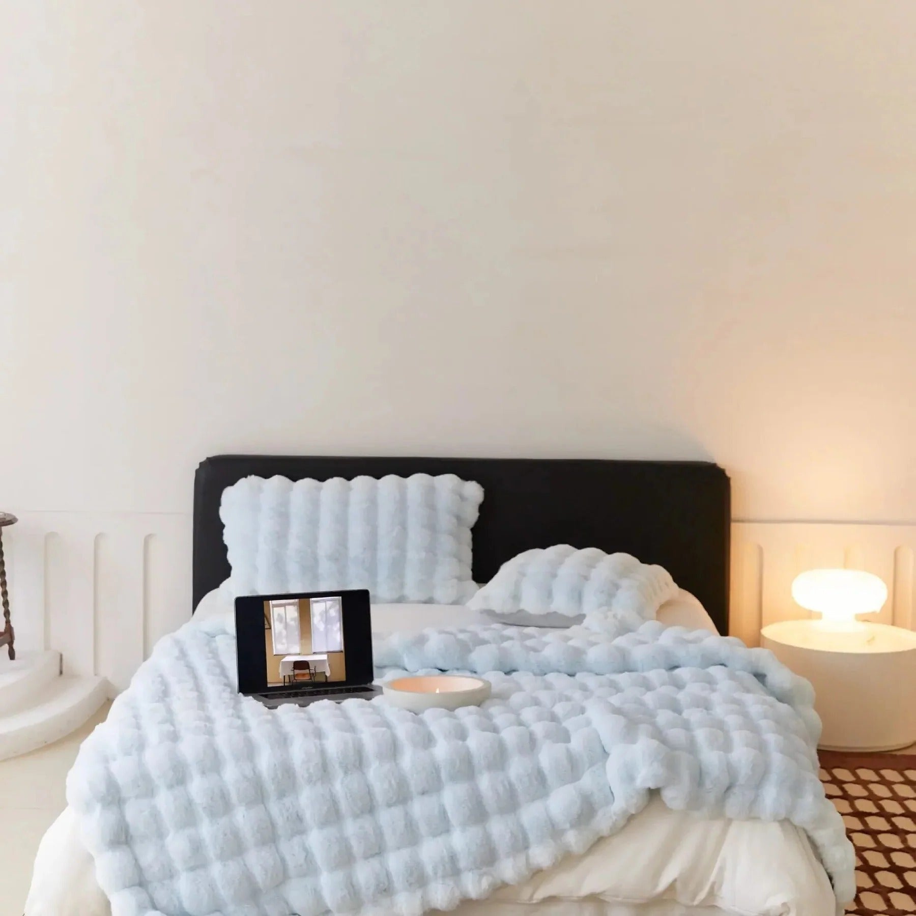 All-Season Comfort Blanket for Cozy Living