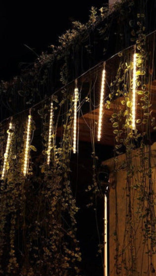 Cascading LED Icicle Light Display