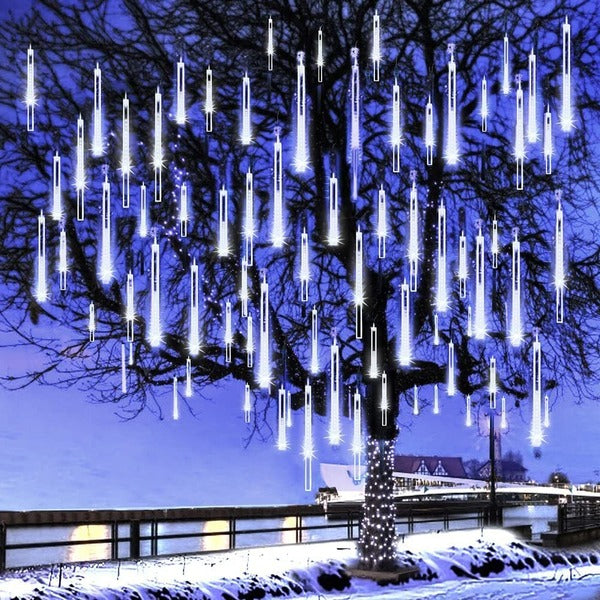 Cascading LED Icicle Light Display