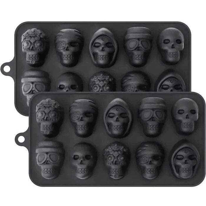Chilling Skull Ice Mold for Creative Drinks