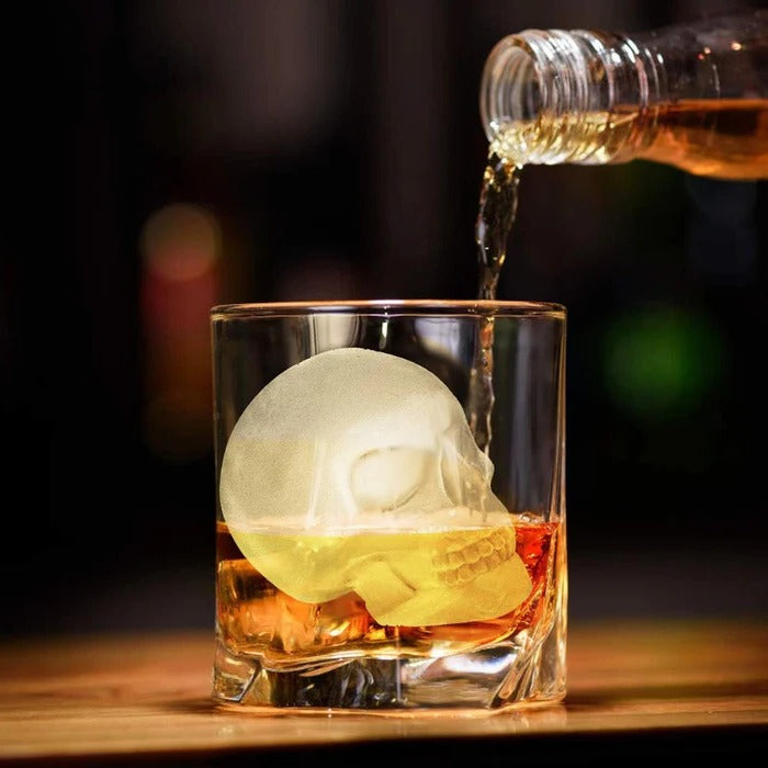 Chilling Skull Ice Mold for Creative Drinks
