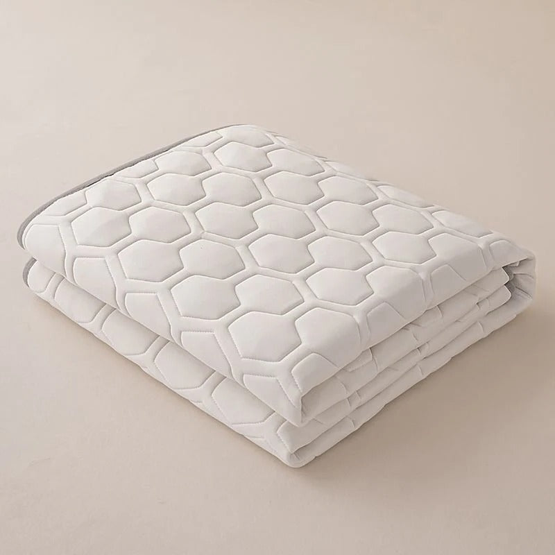 Temperature-Controlled Mattress Protector for All Seasons