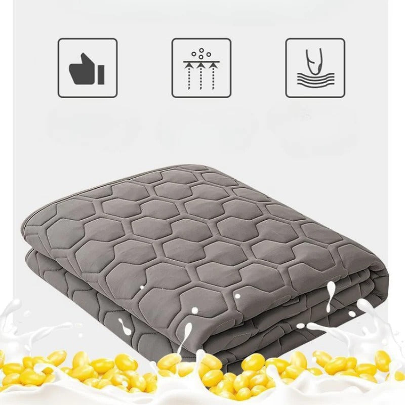 Temperature-Controlled Mattress Protector for All Seasons