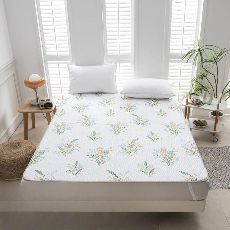 Temperature-Controlled Mattress Protector for All Seasons