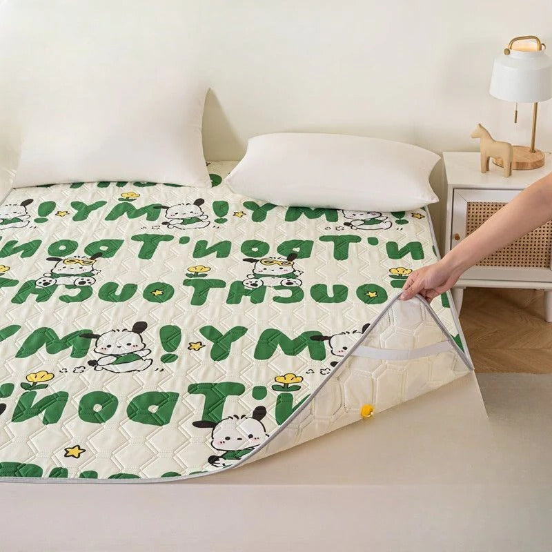 Temperature-Controlled Mattress Protector for All Seasons