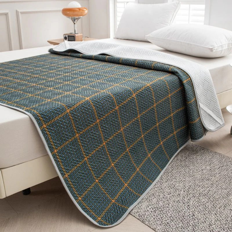 Temperature-Controlled Mattress Protector for All Seasons