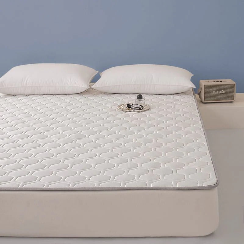 Temperature-Controlled Mattress Protector for All Seasons