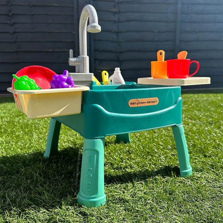 Interactive Cooking Station with Water Play Feature