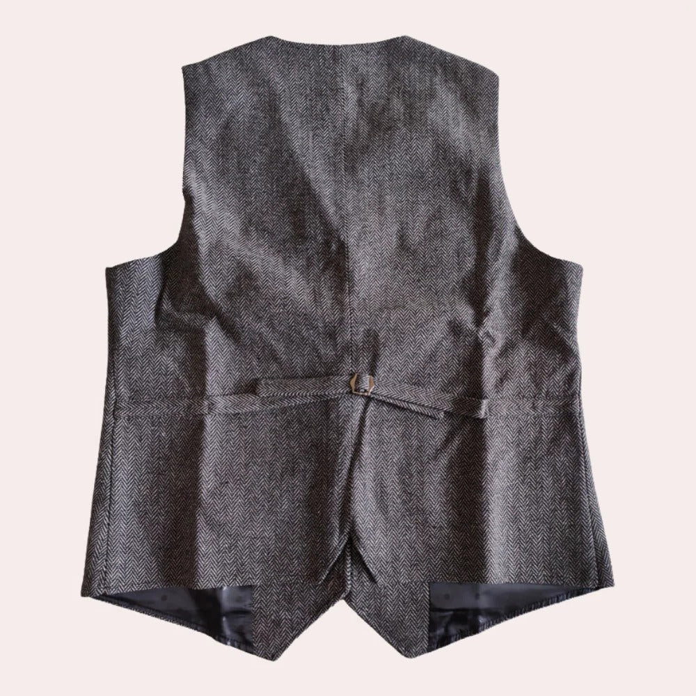 Chic Men's Layered Vest for Every Occasion