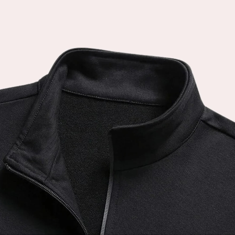Stylish Men's Athletic Ensemble for Everyday Comfort