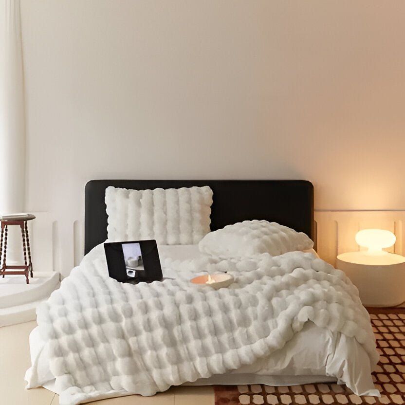 Cozy Year-Round Comfort Blanket with Stylish Aesthetic