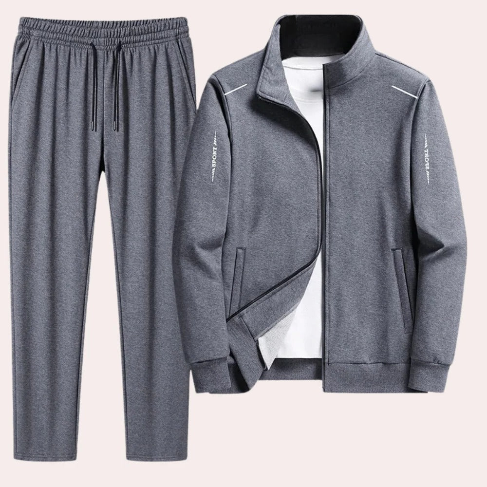 Stylish Men's Athletic Ensemble for Everyday Comfort