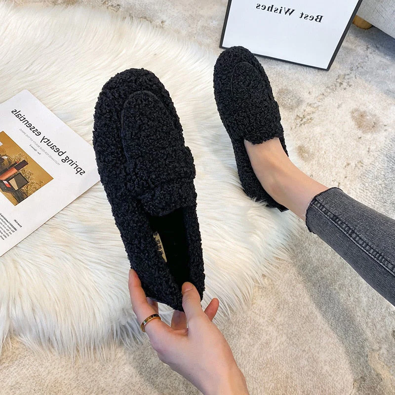 Cozy Comfort Footwear for Home Relaxation