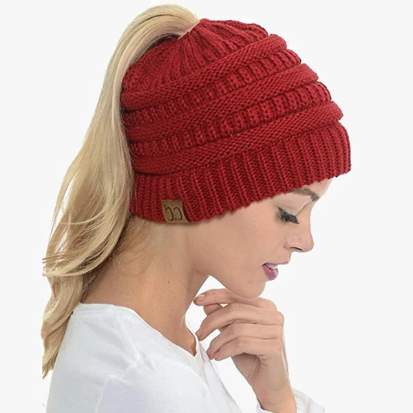 Chic Bun Beanie for Women – Cozy Ribbed Cap with Ponytail Opening