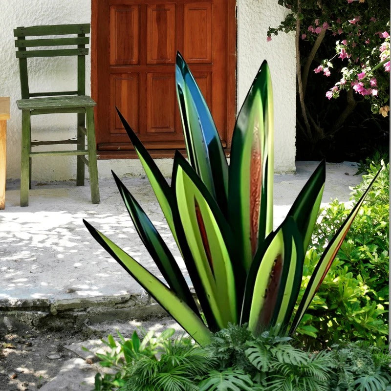 Rustic Metal Agave Plant for Home and Garden Decor