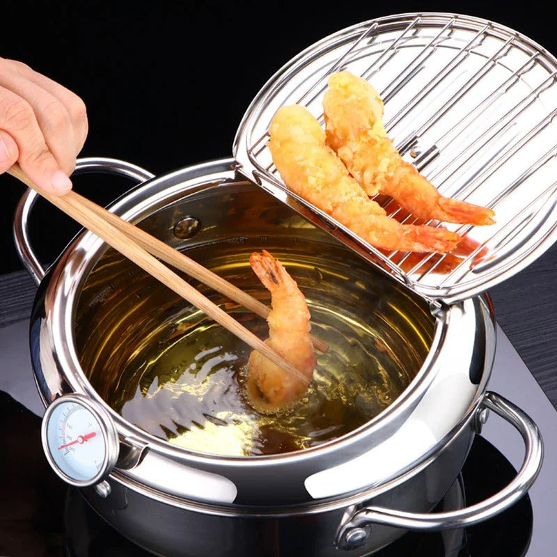 Precision Fryer with Integrated Temperature Gauge