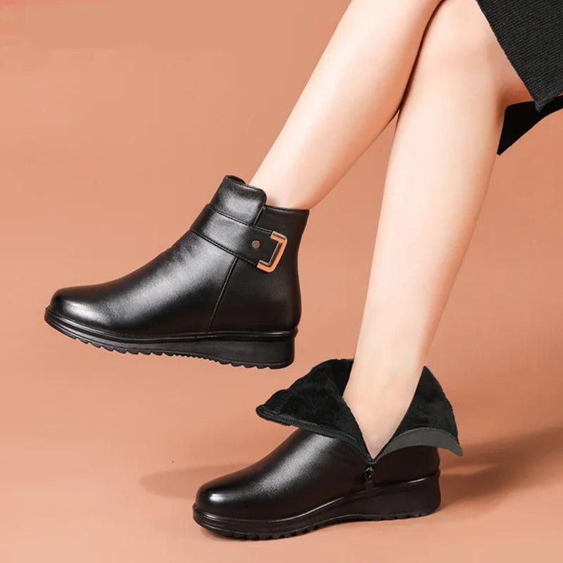 Comfort-Driven Leather Boots for Everyday Elegance