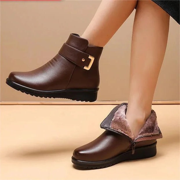 Comfort-Driven Leather Boots for Everyday Elegance