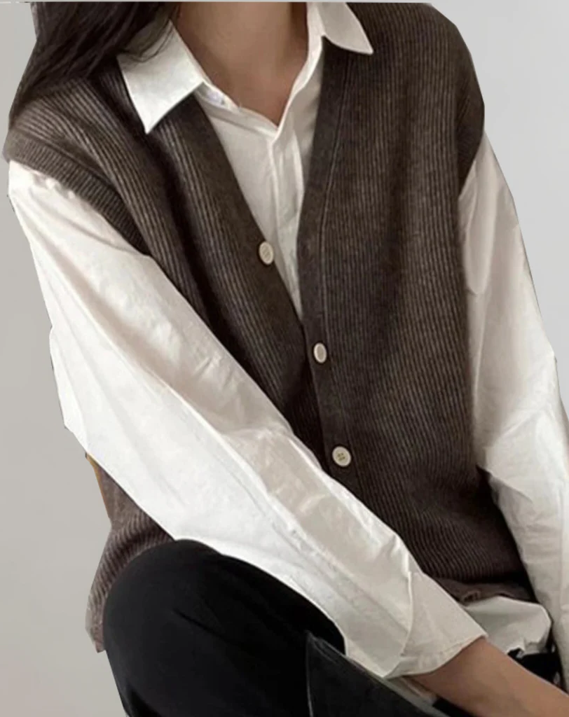Chic Knit Vest with Elegant Button Detail