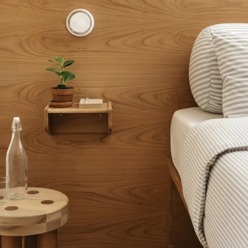 Chic Glass LED Wall Light for Elegant Illumination