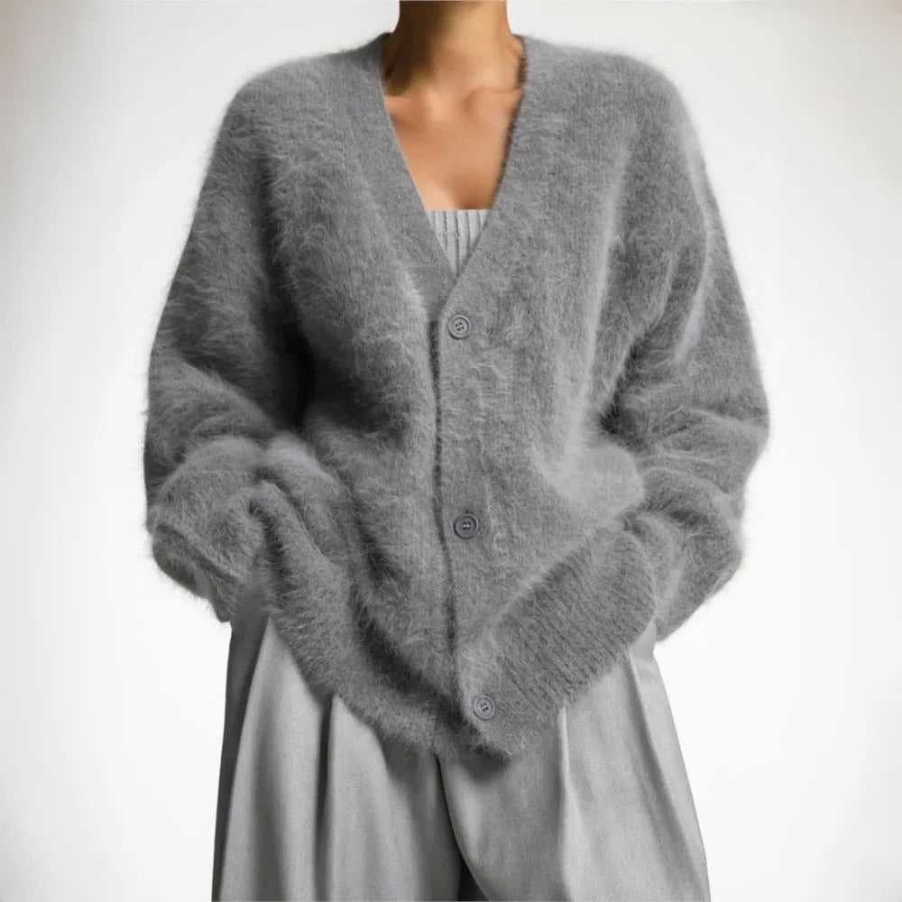 Sumptuous Cashmere Sweater for Women: Embrace Everyday Elegance