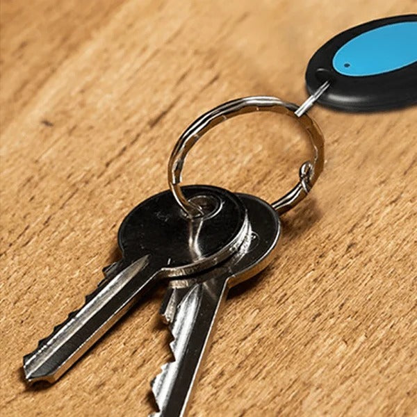 Smart Finder: Wireless Key and Wallet Locator with LED