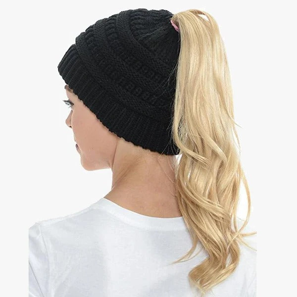 Chic Bun Beanie for Women – Cozy Ribbed Cap with Ponytail Opening