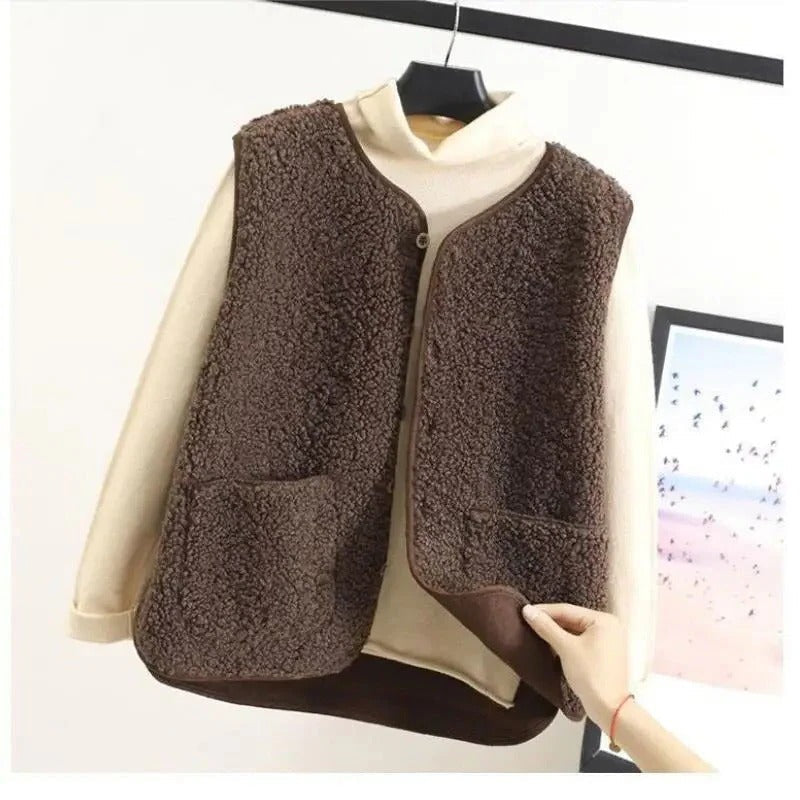 Chic Women's Premium Wool Coat for Cozy Days