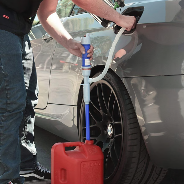 Portable Battery-Operated Liquid Transfer Pump for Easy Filling