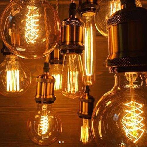 Retro Style Light Bulbs - Nostalgic Illumination