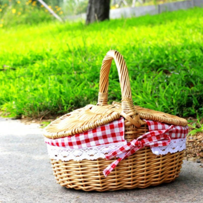Elegant Woven Picnic Baskets for Outdoor Gatherings