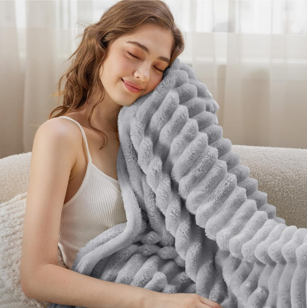 Cozy Haven Throw – Luxurious Soft Blanket for Everyday Relaxation